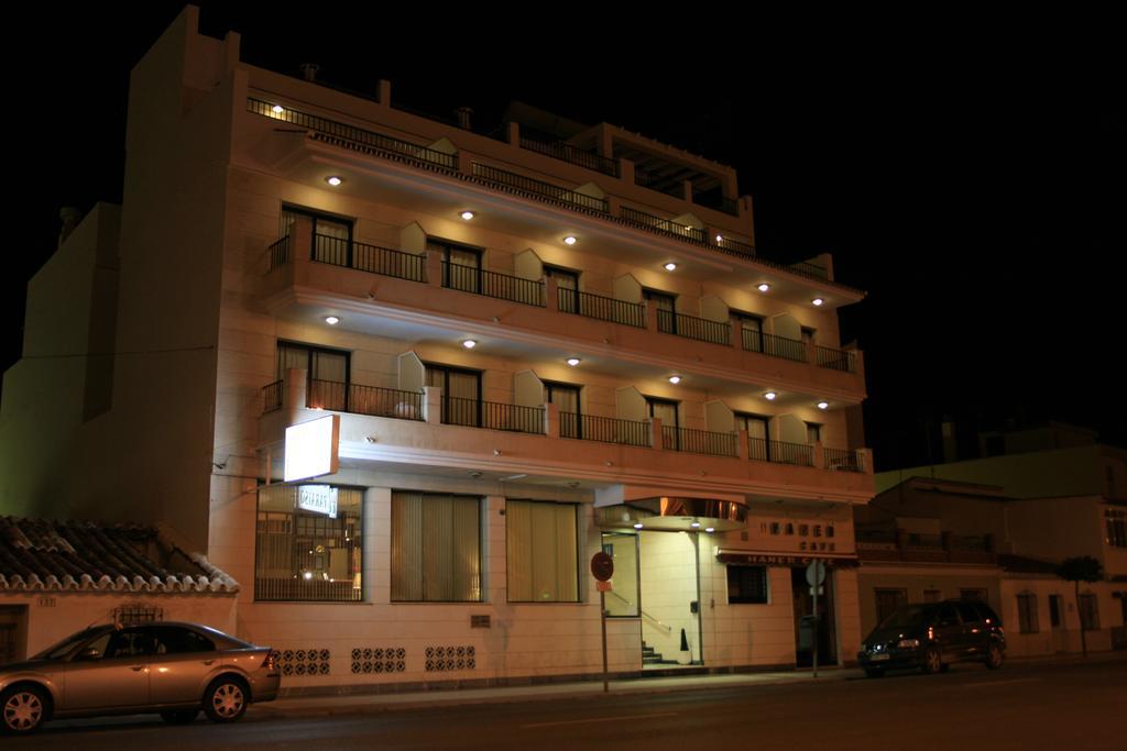 Hotel El Paraiso Caleta De Velez Kültér fotó